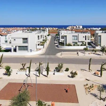 Amity Πρωταράς