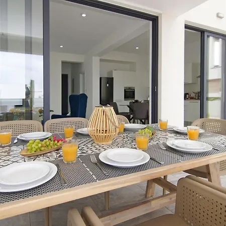 Βίλα Amity Πρωταράς